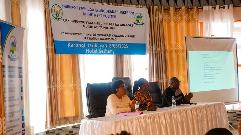 IBURENGERAZUBA: ABAYOBOZI B’URUGAGA RW’ABAGORE RUSHAMIKIYE KU MITWE YA POLITIKI BAHUGUWE KURI DEMOKARASI Y’UBWUMVIKANE N’AKAMARO KAYO.